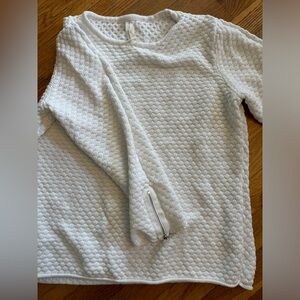 Organic cotton white sweater with zipper feature on the arms - Large